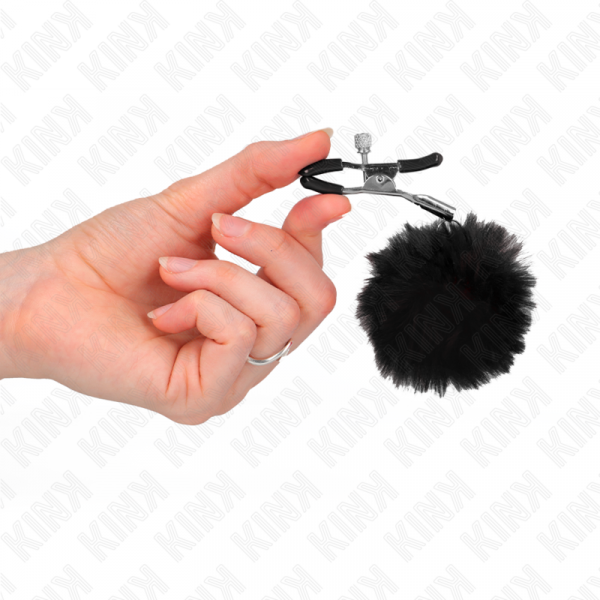img_186652_e77e7c9c7e7e2ca00732fb7adb6bfb47_1.png KINK - PINZAS PARA PEZONES CON POMPÓN NEGRO 6 CM