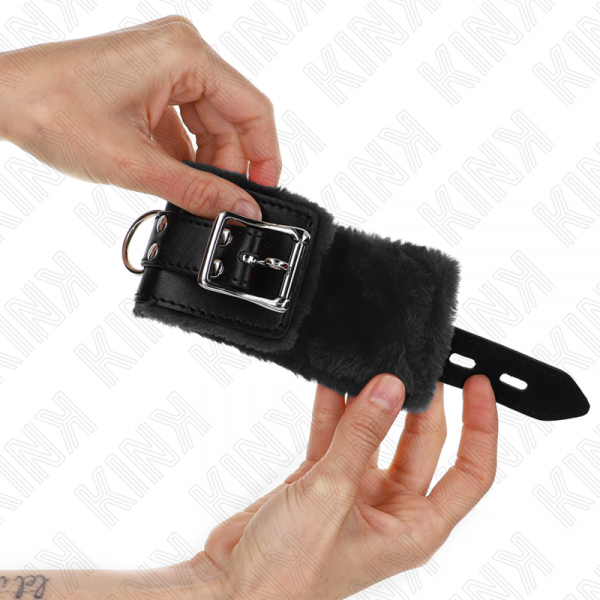 img_187361_e98bfde979fbc99f59df0cd5c1bd6d4b_1.png KINK - MUÑEQUERAS FORRADAS NEGRO CON CORREA NEGRO AJUSTABLE 20-29 CM X 5.5 CM