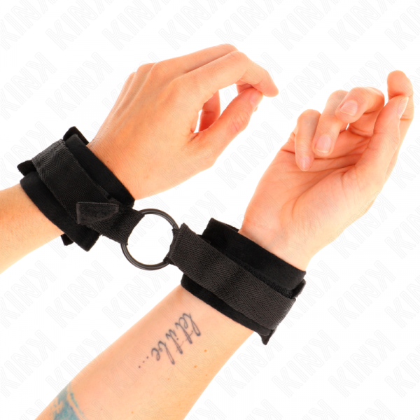 img_189166_7d2ed2353a512d00342dd4b14fe397cd_1.png KINK - MUÑEQUERAS 25 CM PARA PRINCIPIANTES CON ANILLA 4 CM NEGRO AJUSTABLE 15-25 CM