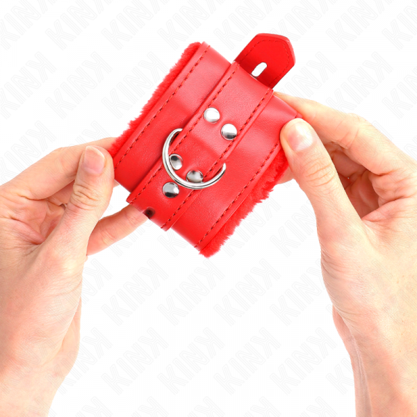 img_189353_a999ccecb0e5d0fc24836b03dedd4208_1.png KINK - MUÑEQUERAS FORRADAS CON AGUJEROS CUADRADOS ROJO Y CORREA ROJO AJUSTABLE 17-29 CM X 6 CM