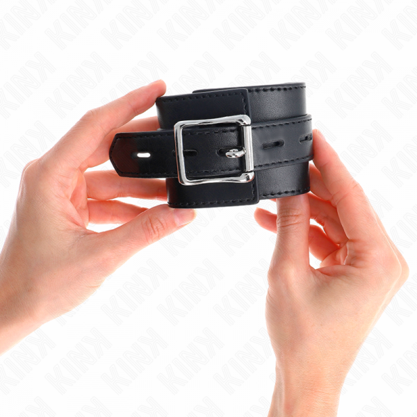 img_189430_ef8f811c488bbcace5e70d758a249412_1.png KINK - MUÑEQUERAS NEGRO CON CORREA NEGRO AJUSTABLE 17-28 CM X 6 CM