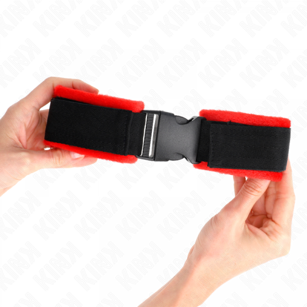 img_189468_3bb972fbb985cb842ac4aad9b916a0bc_1.png KINK - MUÑEQUERAS NYLON ROJO-NEGRO MODELO 1 AJUSTABLE 25-35 CM X 6 CM