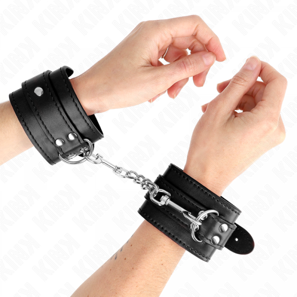 img_189514_79622d05ee7ca81ec42f5c291f5ed840_1.png KINK - MUÑEQUERAS SENCILLAS NEGRO AJUSTABLE 20-23 CM X 5.5 CM