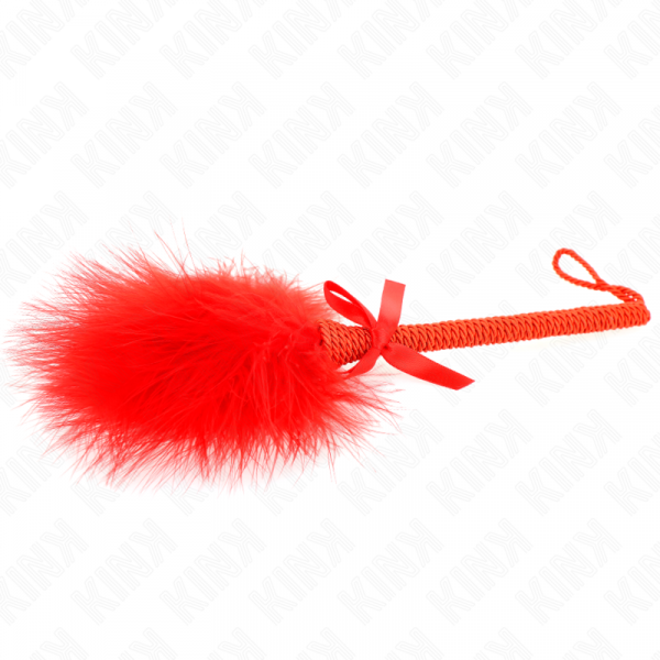 img_190440_5b5f6b9055c3d80a306246d7665334b5_1.png KINK - MASAJEADOR DE CUERDA DE NAILON CON PLUMAS PARA COSQUILLAS Y LAZO ROJO 25 CM