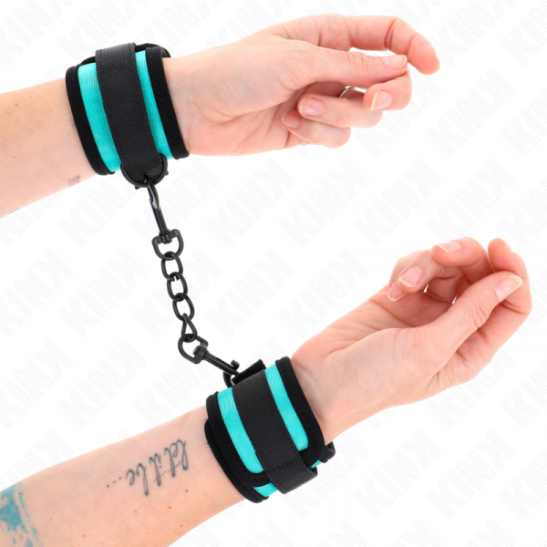img_190510_165c69d2c13221bdaba278e6241b959b_1.png KINK - MUÑEQUERAS NEGRO-AZUL AJUSTABLE 18-32 CM X 5 CM
