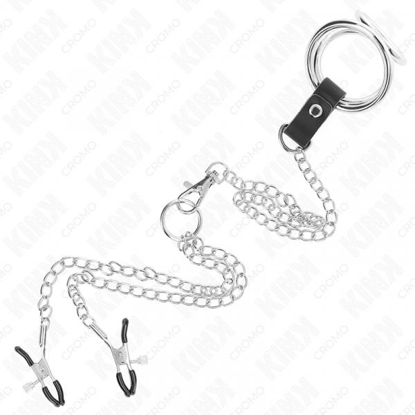img_193460_8db223db4f940d36c4cd6778f5e431e0_1.png KINK - ANILLO PENE TRIPLE METAL CROMADO 3.8 CM A 5 CM CON CADENA METAL 26 CM Y PINZAS PARA PEZONES MODELO 1