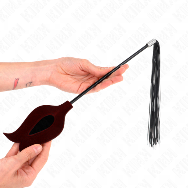 img_194129_39a5c292cf03e194f049fab02ce15151_1.png KINK - LÁTIGO DE BORLA DE SILICONA CON FORMA DE ROSA 45 CM