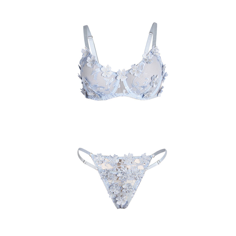 img_203483_509555ccb84db90656cca9c0f0fbfc8b_1.jpg SUBBLIME - 957629 CONJUNTO SUJETADOR Y PANTIES CON BORDADOS DE FLORES CELESTE S/M
