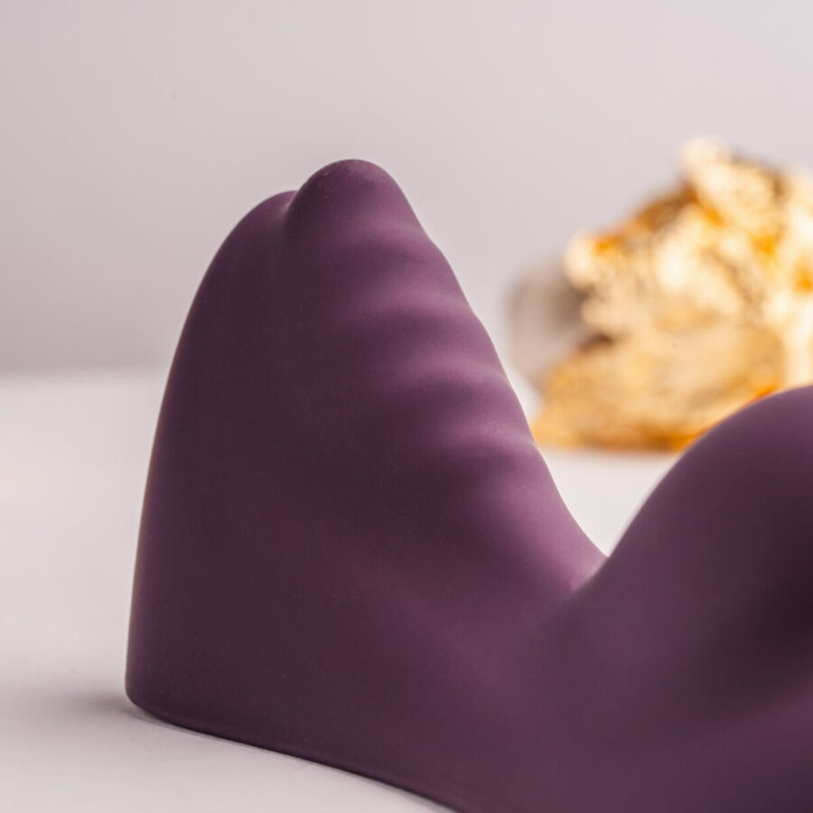 img_210986_46a540a273cc58f6860464801e25a462_1.jpg ROCKS- OFF - RUBY GLOW VIBRADOR SIT-ON MORADO