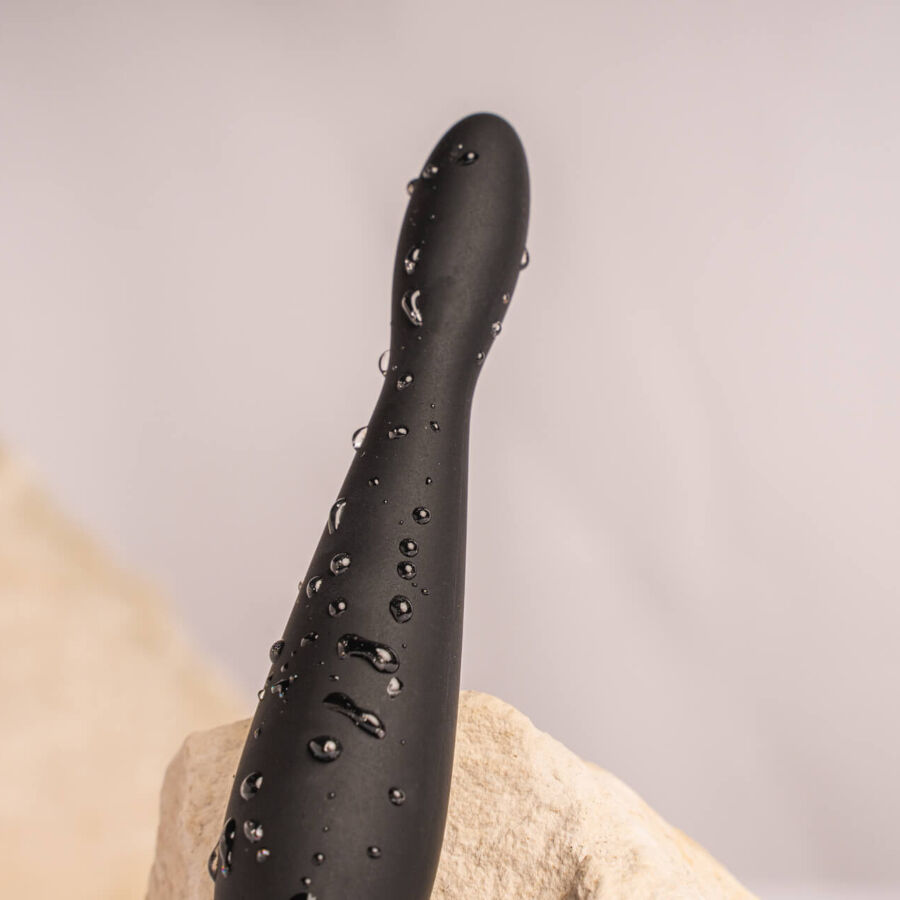 ROCKS- OFF - PETITE SENSATIONS TEAZER PLUG ANAL VIBRADOR NEGRO