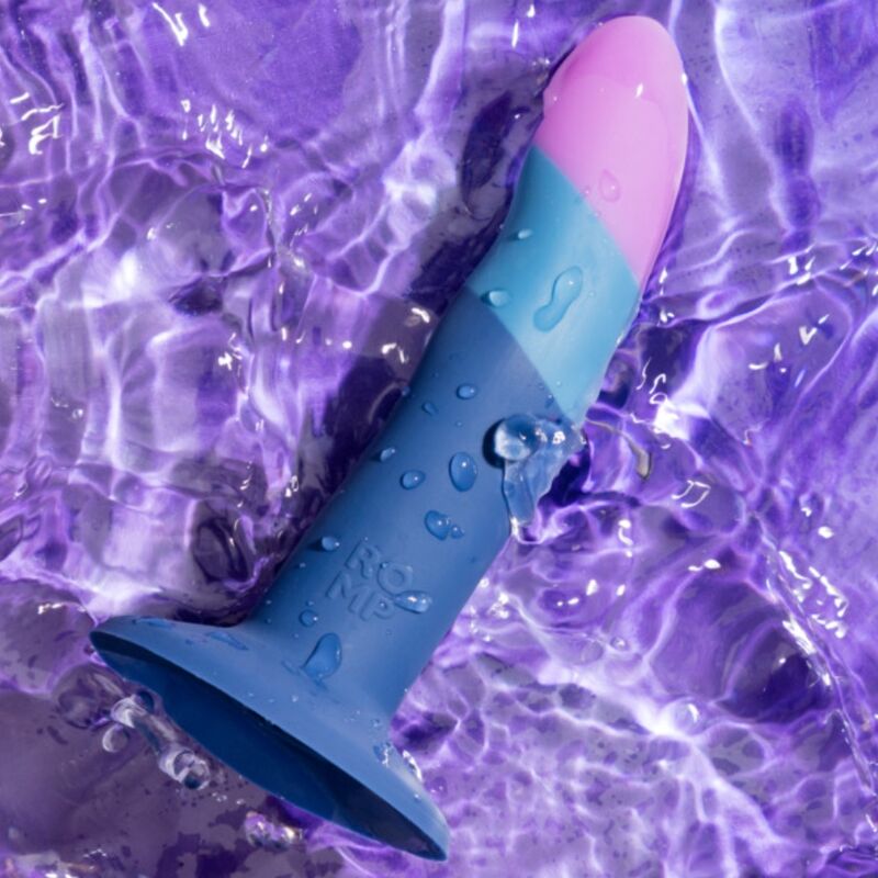 img_225241_32ba84f83f1b0938fb48503a8b277ba5_1.jpg ROMP - PICCOLO SILICONE DILDO WITH TRICOLOR SUCTION CUP 14 CM