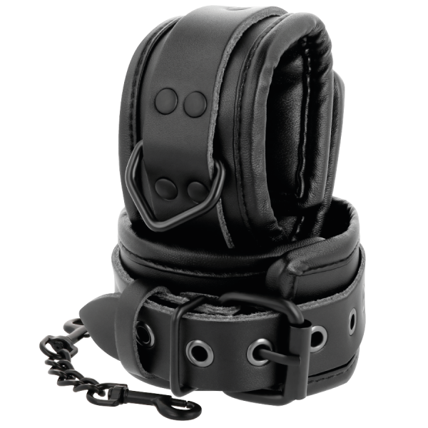 img_79170_7d3cc42166f1430b71bb298f8ebc6b1e_1.png DARKNESS - ESPOSAS Y COLLAR DE CUERO NEGRO