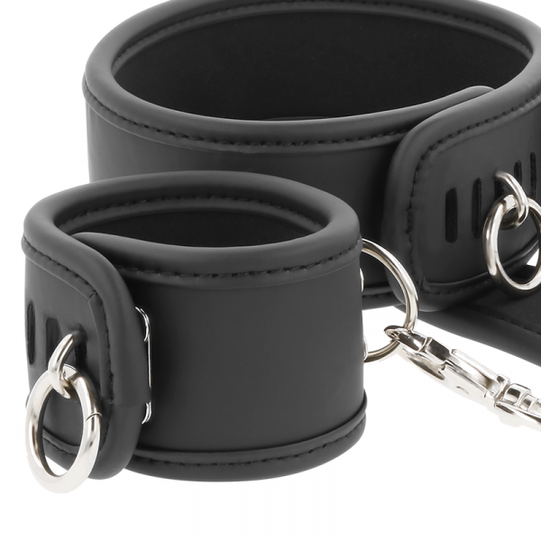 img_95032_5e80b47e5d21818c698ab4aa59696de4_1.png FETISH SUBMISSIVE - COLLAR Y ESPOSAS CUERO VEGANO CON FORRO DE NEOPRENO